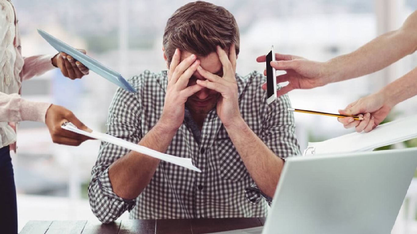 Los-riesgos-psicosociales-en-el-entorno-laboral